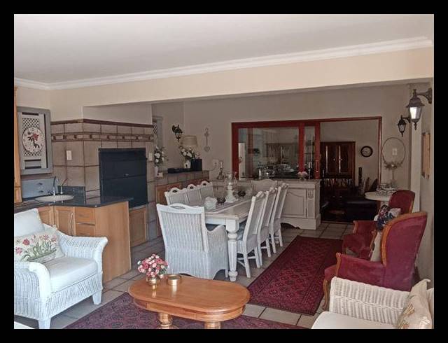 5 BEDROOM CLUSTER FOR SALE IN JORDAAN PARK